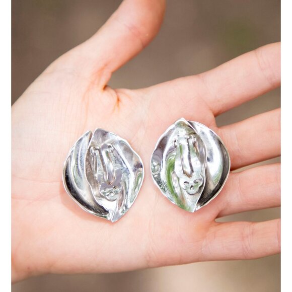 Vintage Whiting and Davis Co Silver Clip On Earrings - RG1 - Picture 7 of 9